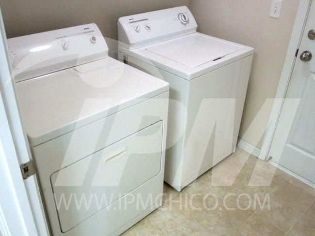 Photo - 2608 Doral Way