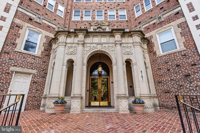 Building Photo - 4707 Connecticut Ave NW Unit 111