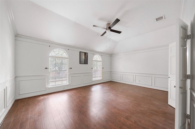 Photo - 611 Brazos Trace Dr