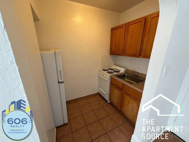 Photo - 1135 W Lunt Ave Unit 1135 West Lunt Avenue