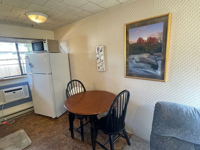 Photo - STUDIO APT - ROSE TREE INN, UPTOWN SEDONA-...
