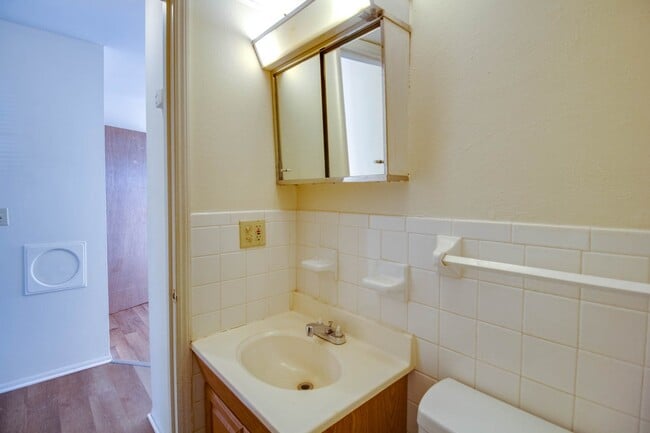 Photo - Maryland Manor Apartments