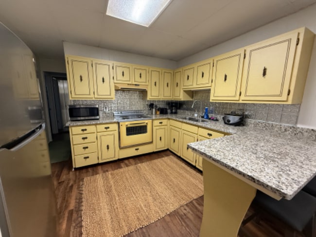 Photo - 701 Carson St Unit D