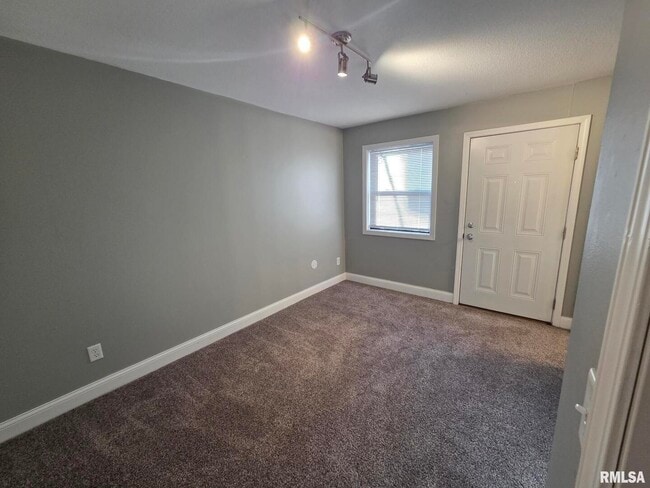 Photo - 1102 Mound St