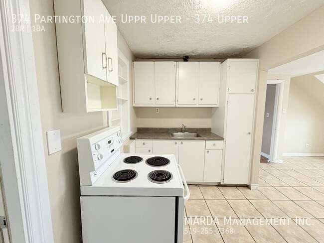 Photo - COZY 2 BED/1 BATH NEAR U OF W - INCLUSIVE!! Unit 374 Upper