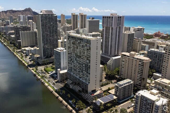 Building Photo - Walking Distance to the Beach & Furnished.... Unit 1606 Rental