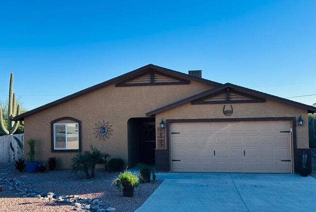 Building Photo - 10177 E La Palma Ave