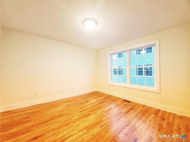 30 Ferris Ave Unit B4