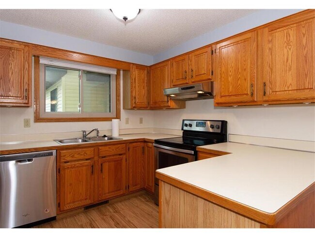 Photo - 5505 Orleans Ln N