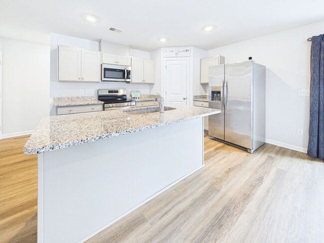 Photo - 7047 Woodline Dr