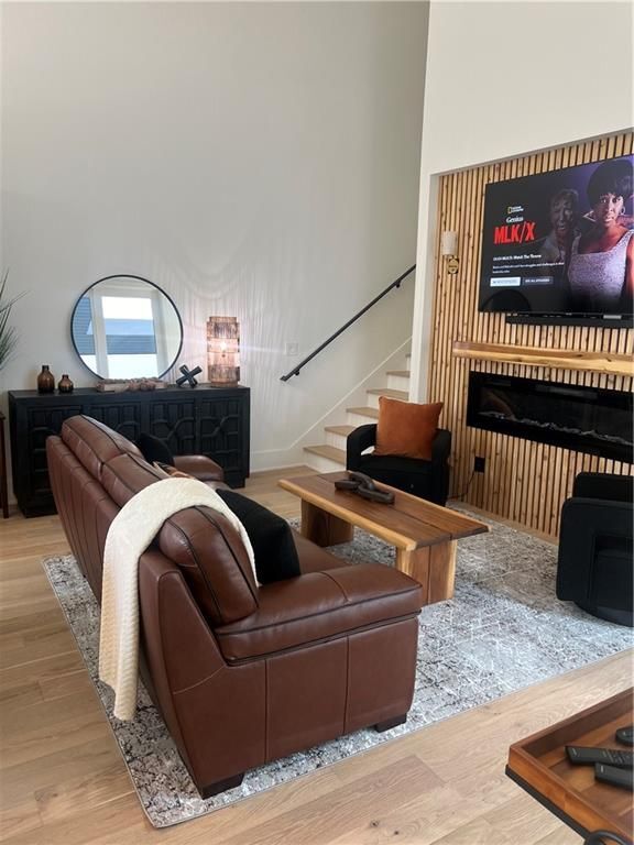 Photo - 360-362 2nd St