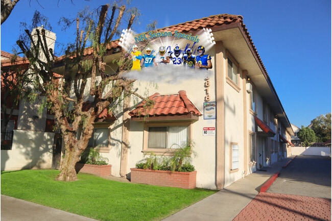 Property Exterior - Arthur Avenue Apartments