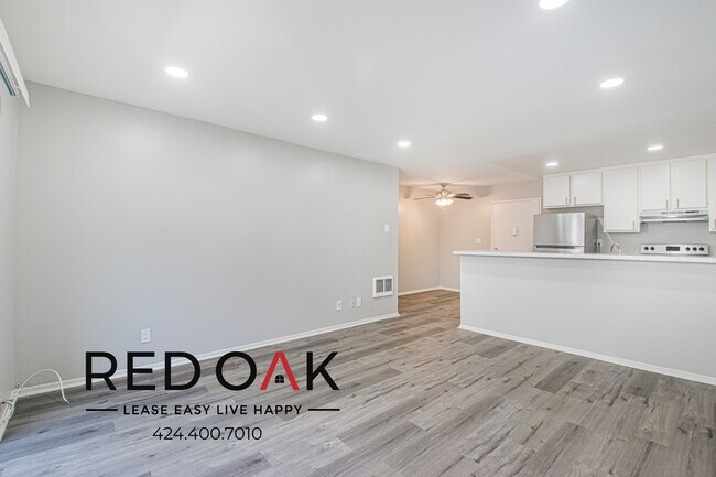 Photo - 379 Newport Ave Unidad 205