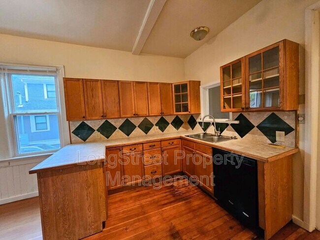 Photo - 4537 NE 8th Ave