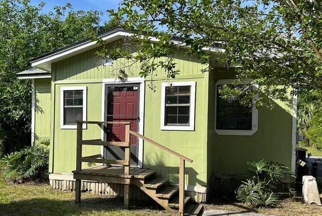 Building Photo - 7908 Siskin Avenue