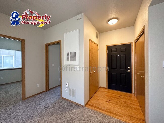 Photo - 1999 E Wilson Ln Unidad B