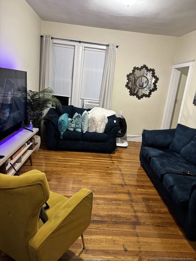 1142 River St Unit 2F