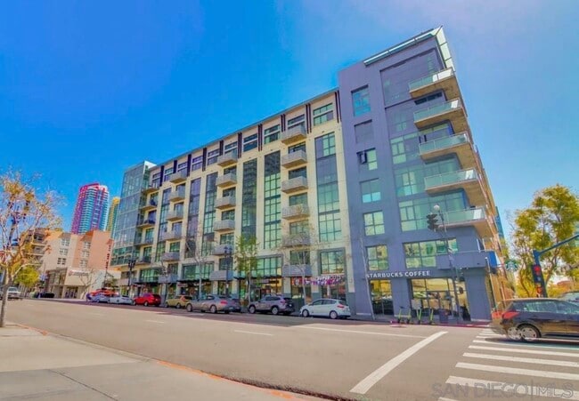 Building Photo - 527 Tenth Ave Unit 409