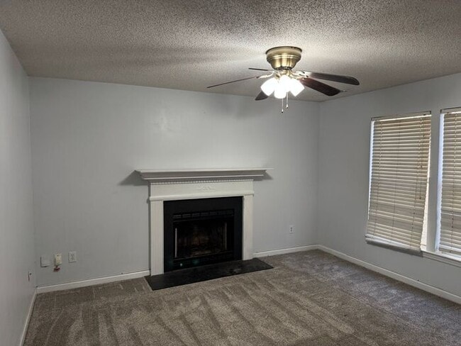 Photo - Northlake Mall Location!! Nice house with ...