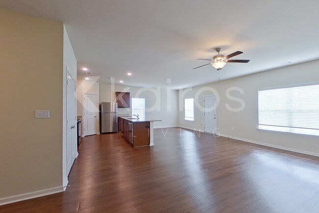 Photo - 1114 Freedom Pkwy