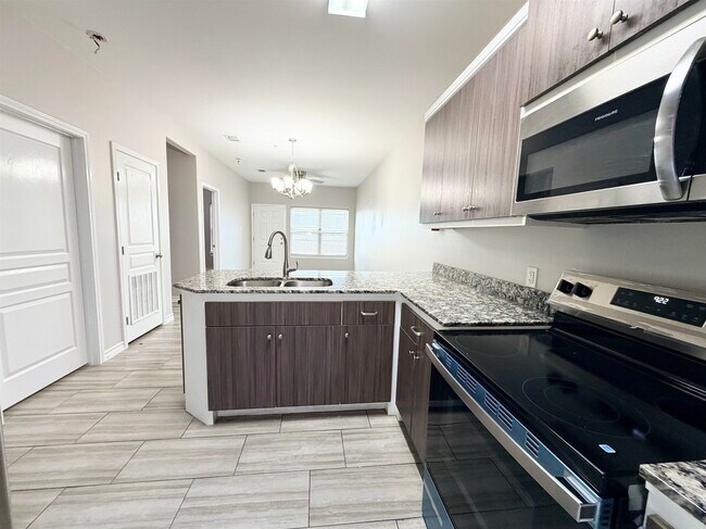 Photo - 5601 Cuenca Dr Unit F