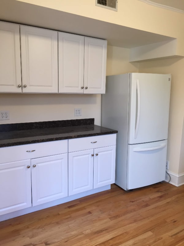 Photo - 832 W 34th Pl Unit 2