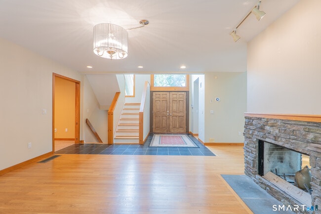 Photo - 32 Horseshoe Ridge Rd