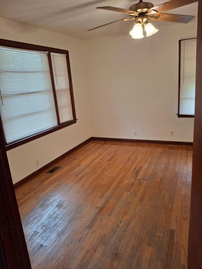 Photo - 287 Myrtle St