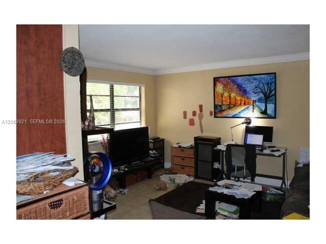 Photo - 1925 Madison St Unidad 19