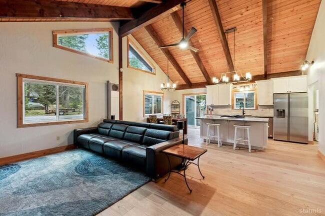 Photo - 1617 Cree St