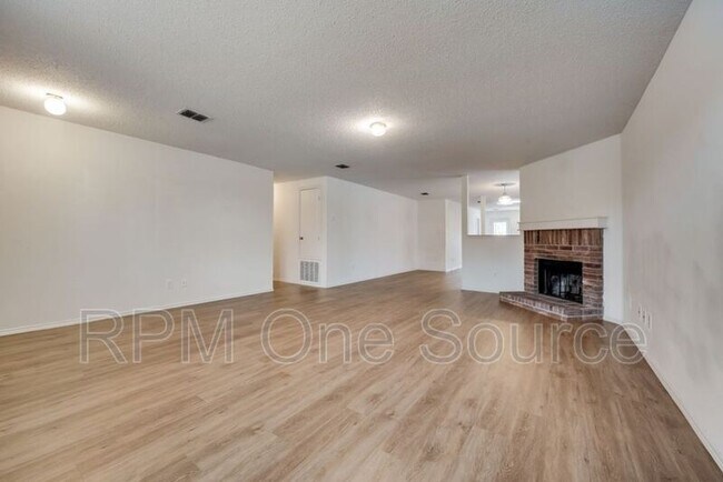 Photo - 2633 Salt Maker Way
