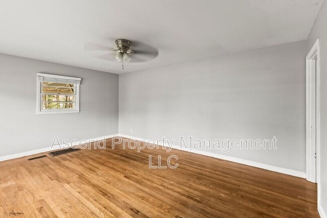 Photo - 5514 Rosemont Dr