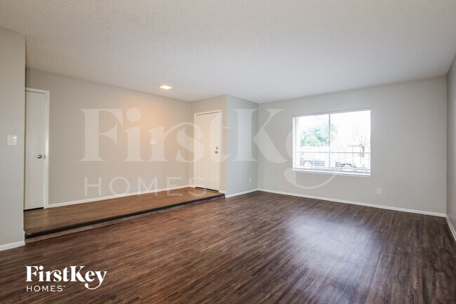 Photo - 16412 N 49th Dr