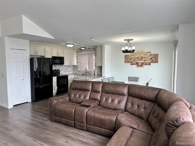 Photo - 16508 Radison Dr