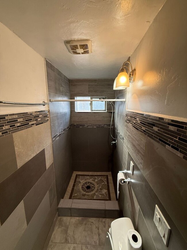 Photo - 2 Bedroom / 1 Bathroom Apartment in Madras Oregon Unit MVL 812 - #8