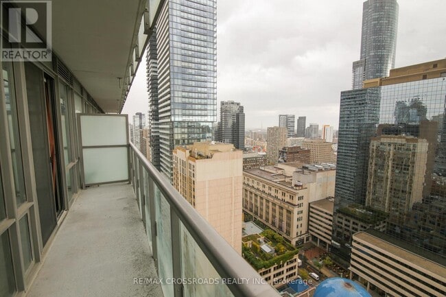 Photo - 38 Grenville St Unité 3004