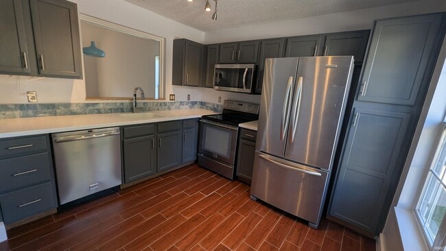 Photo - 432 E Laurelwood Ct