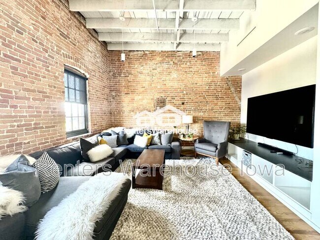 Photo - 112 SE 4th St Unit 301