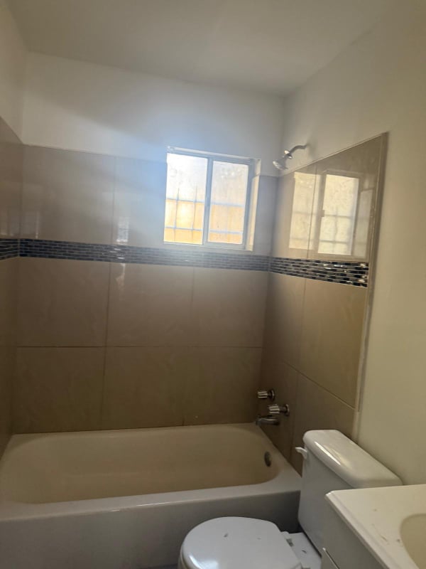 Photo - 607 E McLemore Ave Unidad 2