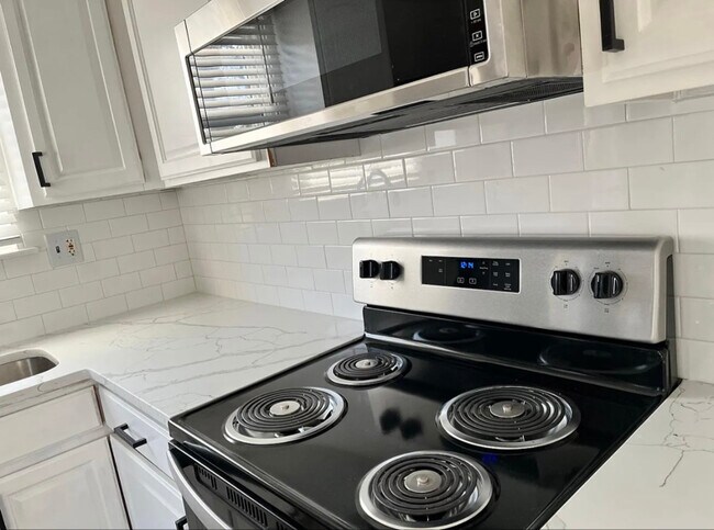 Photo - 317 Birch Dr