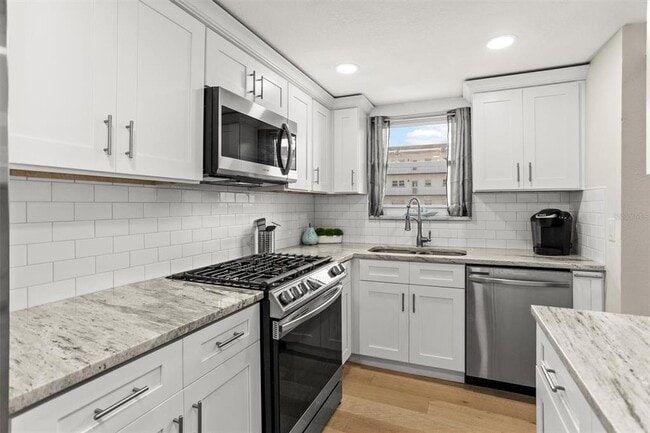 Photo - 5955 30th Ave S Unidad 202