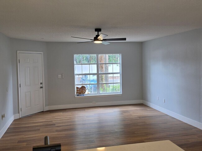 Photo - FOR RENT!! RECENTLY RENOVATED 2 BEDROOM 2 BATH CONDO (FIRST FLOOR)...