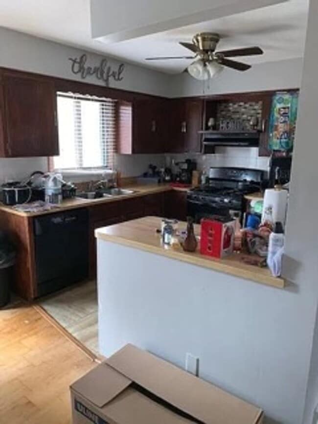 Photo - 7501 Emerson Ave N
