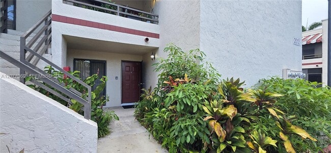 20125 NE 3rd Ct Unit 3