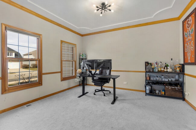 Photo - 2052 Gardner Cir E