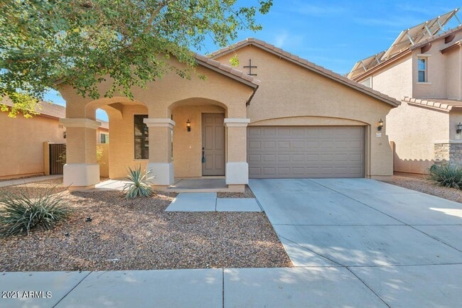 Building Photo - 4063 E Cherry Hills Dr