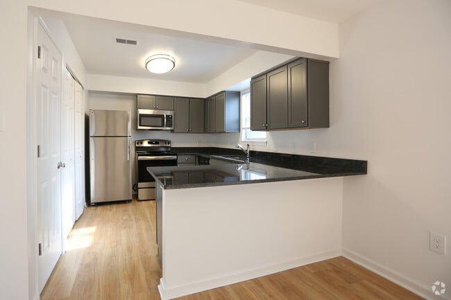 Kitchen - Westridge Gardens Luxury Rental Apartments