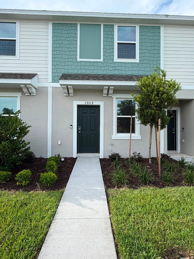 Building Photo - 2864 Skyline Lp