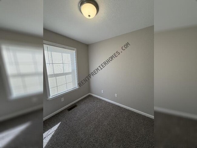 Photo - 1707 Michael Dr