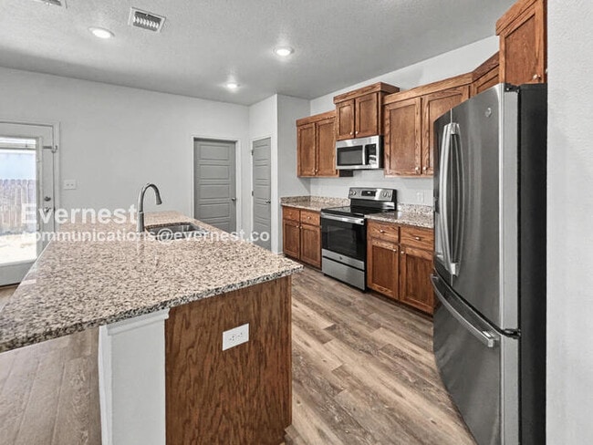 Photo - 702 Freedom Cir